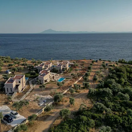 Ikies Fari Villa