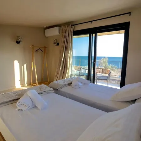 Villa Ikies Fari *